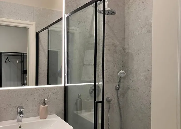 Sweet Near Opera House 리비프